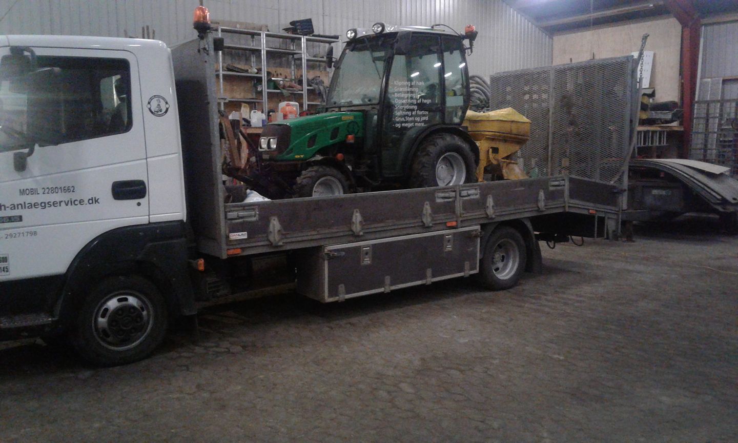 23550000 289815571532245 5066578336416998901 O